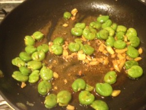Broad Beans garlic and tumeric